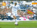 zidane   qui  drible   ronaldinho